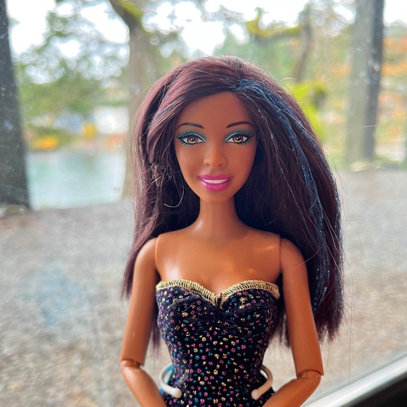 Barbie Doll HTF 2013 Barbie Fashionistas Metallic Series Nikki - Picture 1 of 8